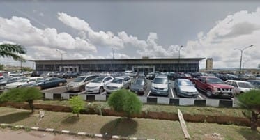 Airport-hotel shuttles